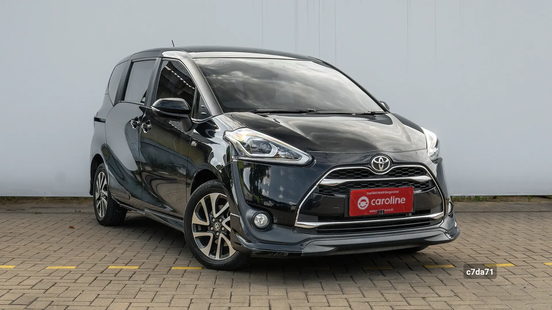 Toyota Sienta Q 1.5 2018