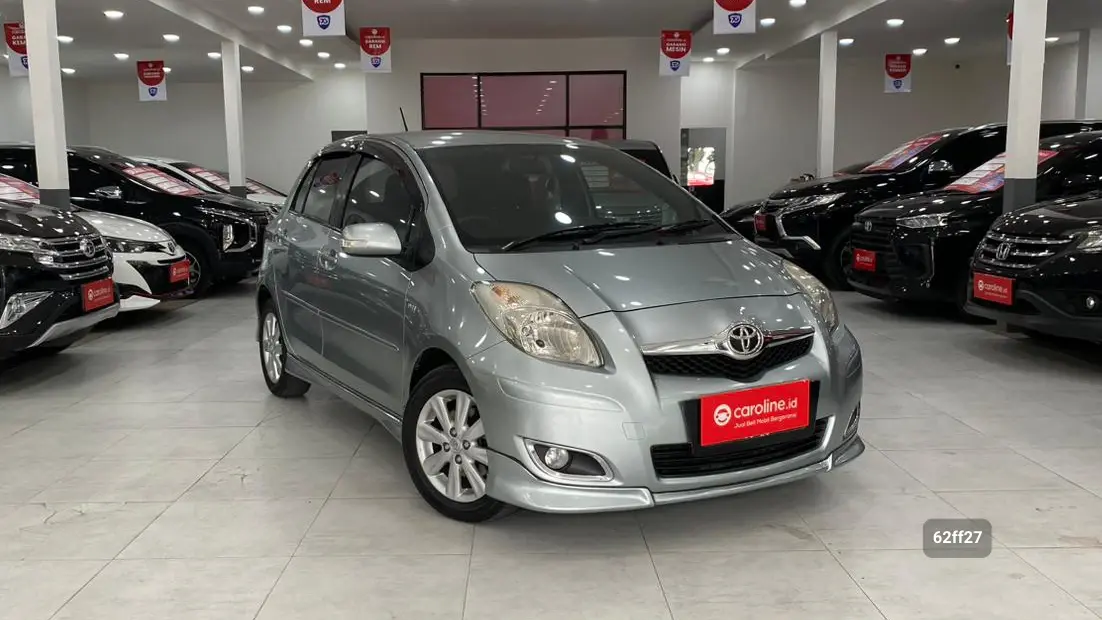 Toyota Yaris S LIMITED 1.5 2011